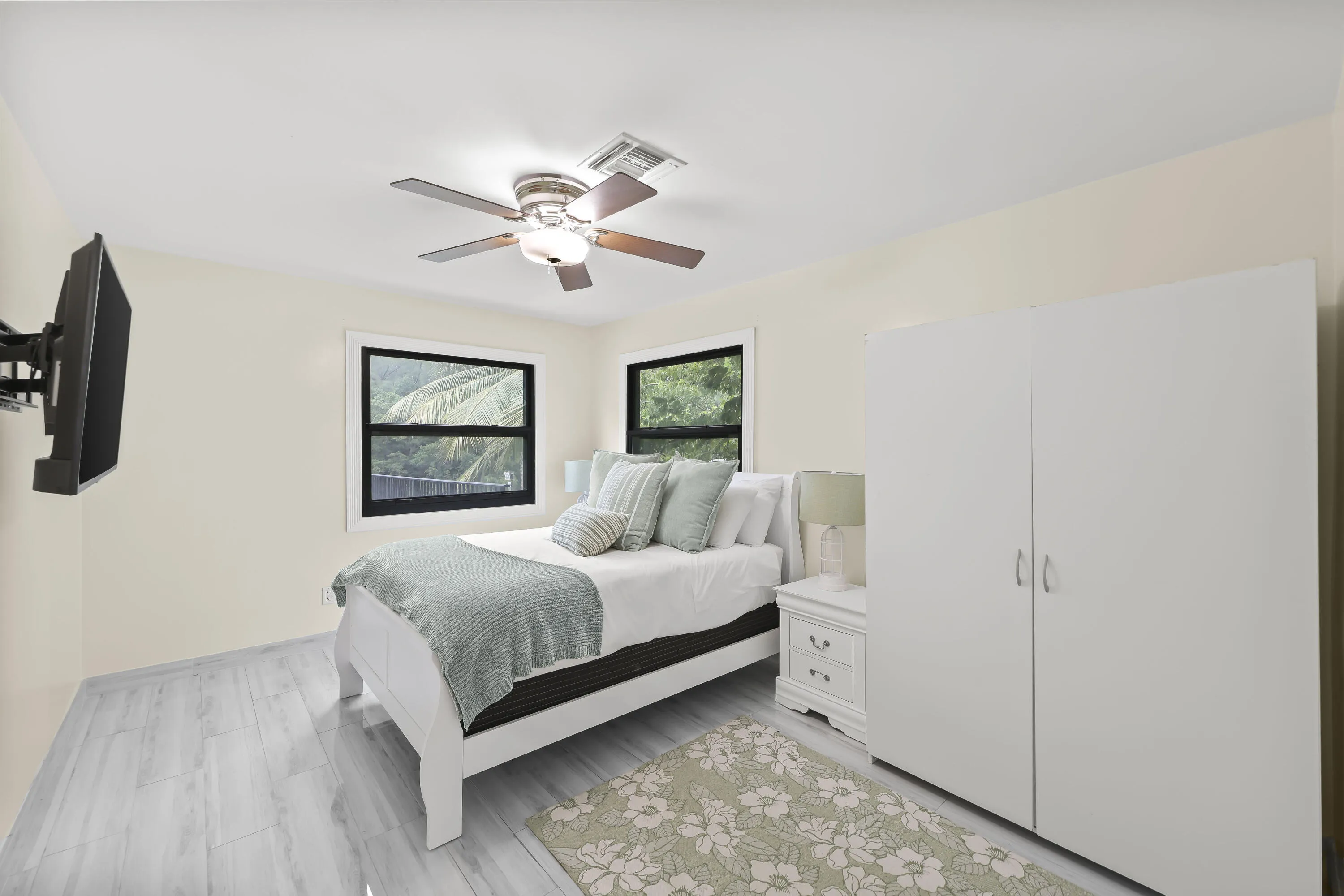 4406 SW 35th Ave - 40.jpg-FULL