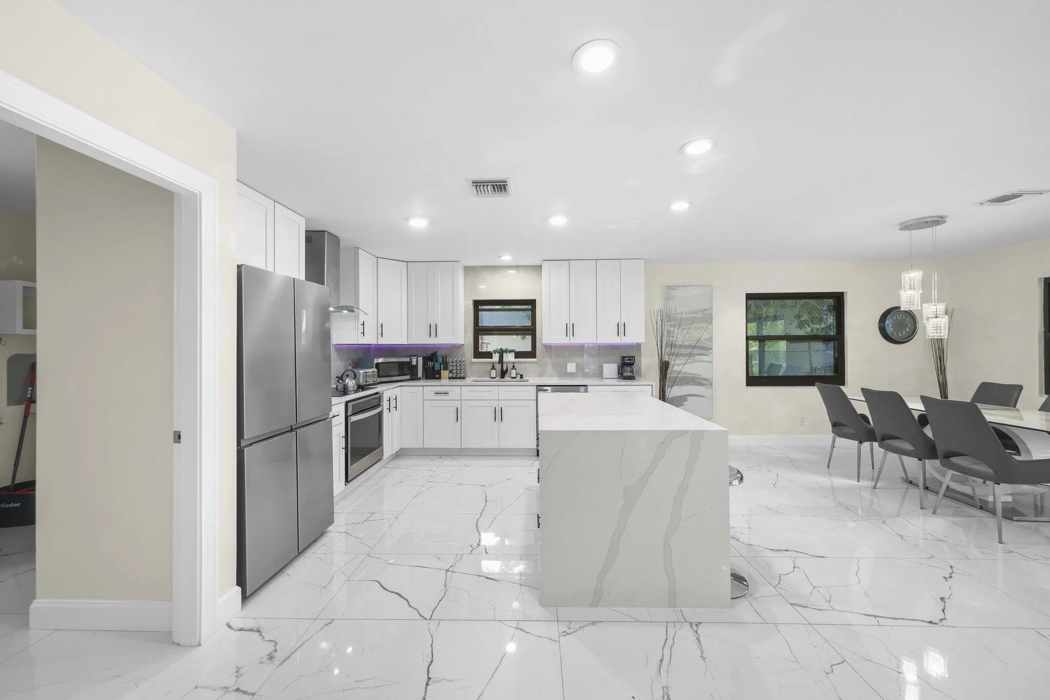 4406 Southwest 35th Avenue - 12.jpg-SMAL