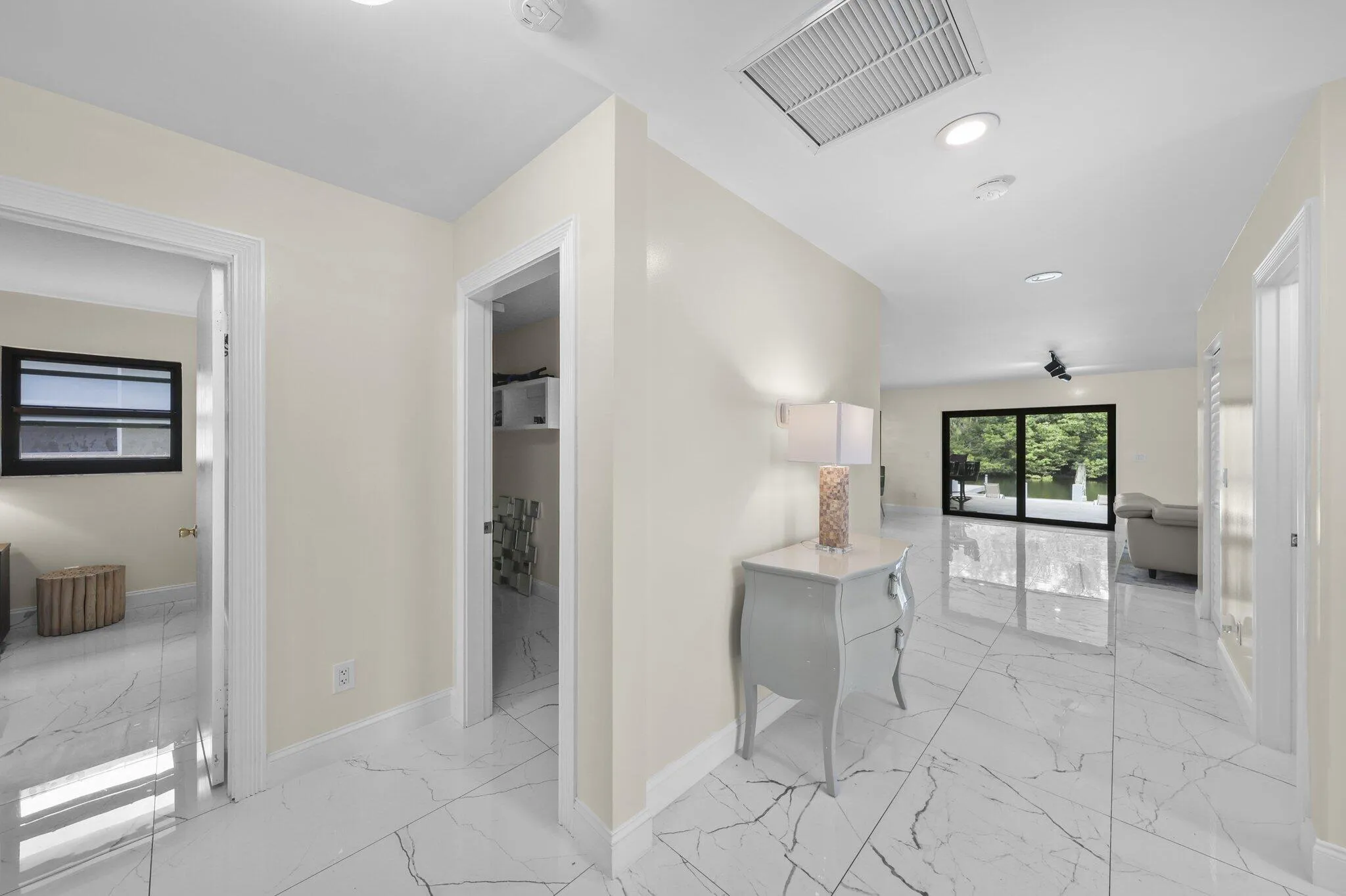 4406 Southwest 35th Avenue - 4.jpg-SMALL