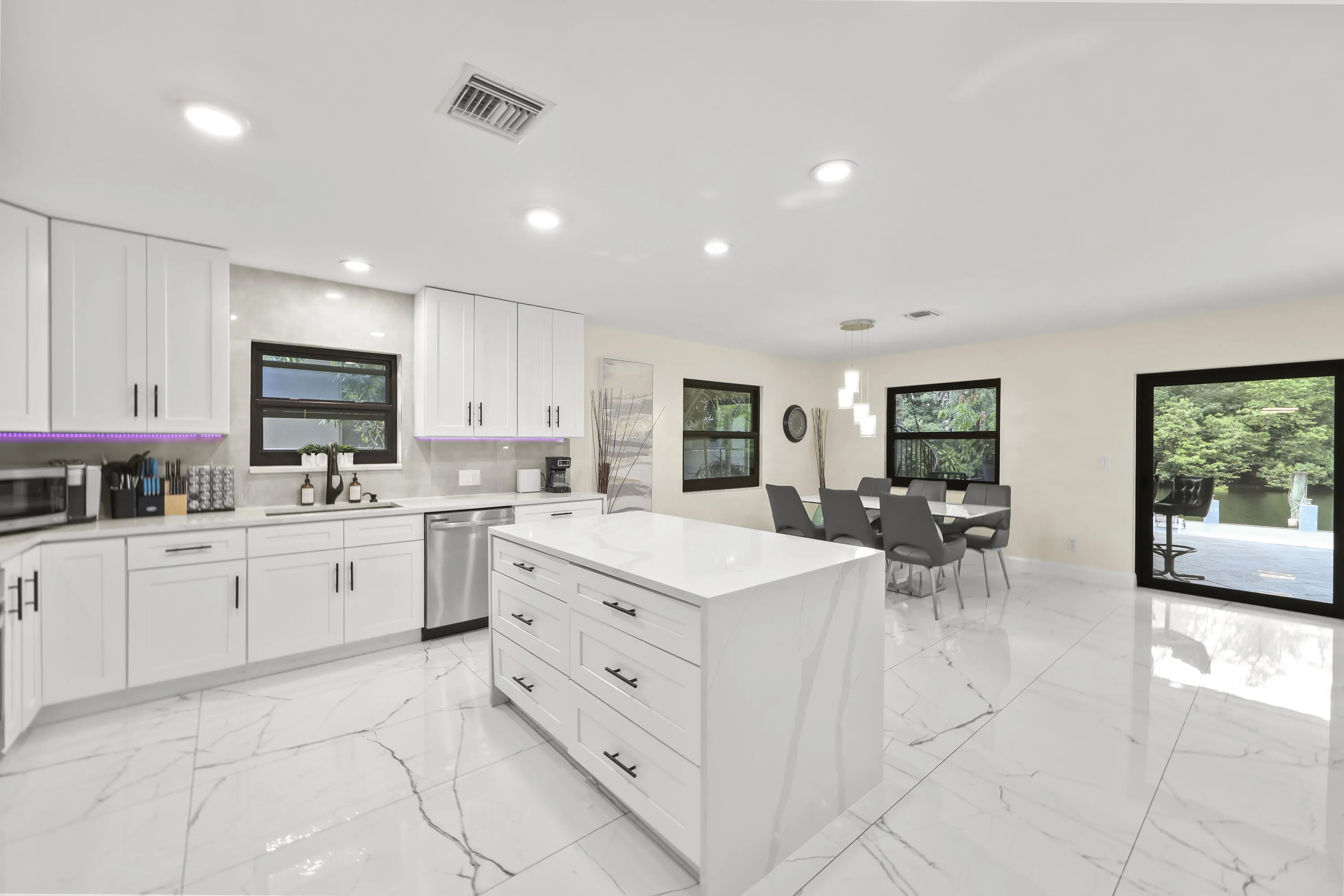 4406 SW 35th Ave - 15.jpg-FULL