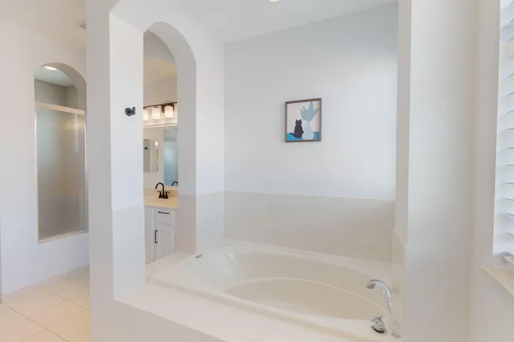 Primary bathroom - Massive tub!