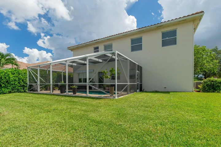Enclosed lanai