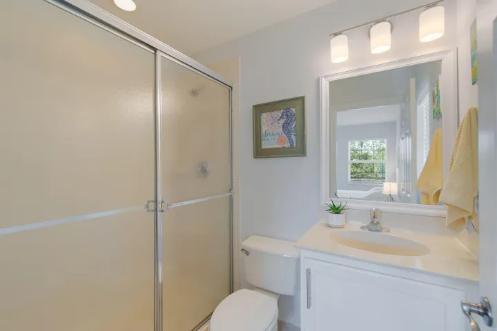 Ensuite 3/4 bathroom