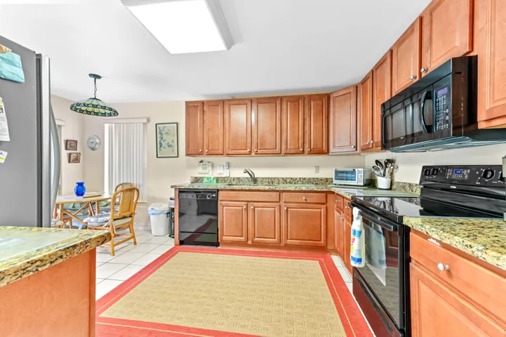 13 Kitchen 01