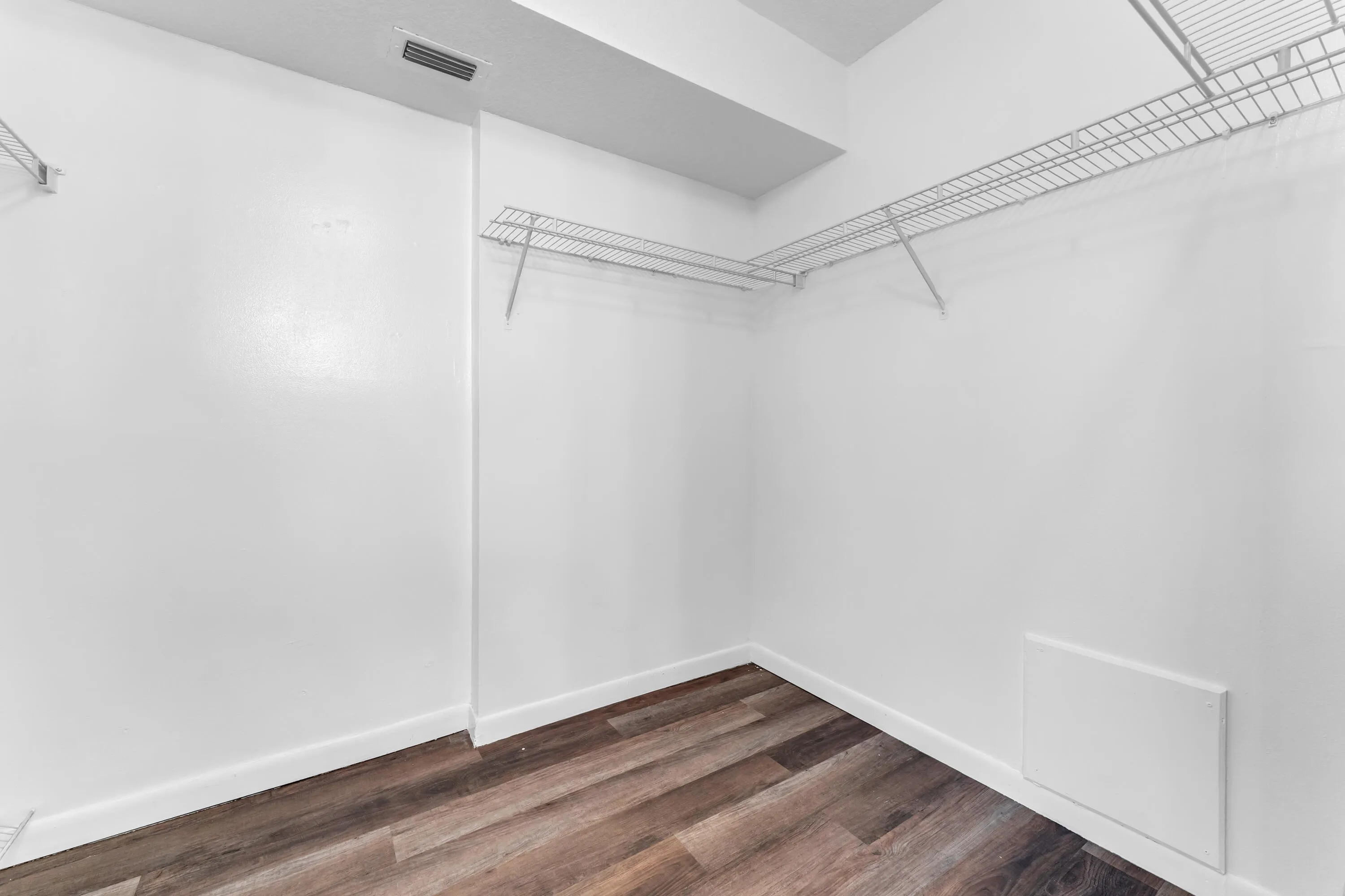 Master Closet only shows 1/2. Closet is very large.