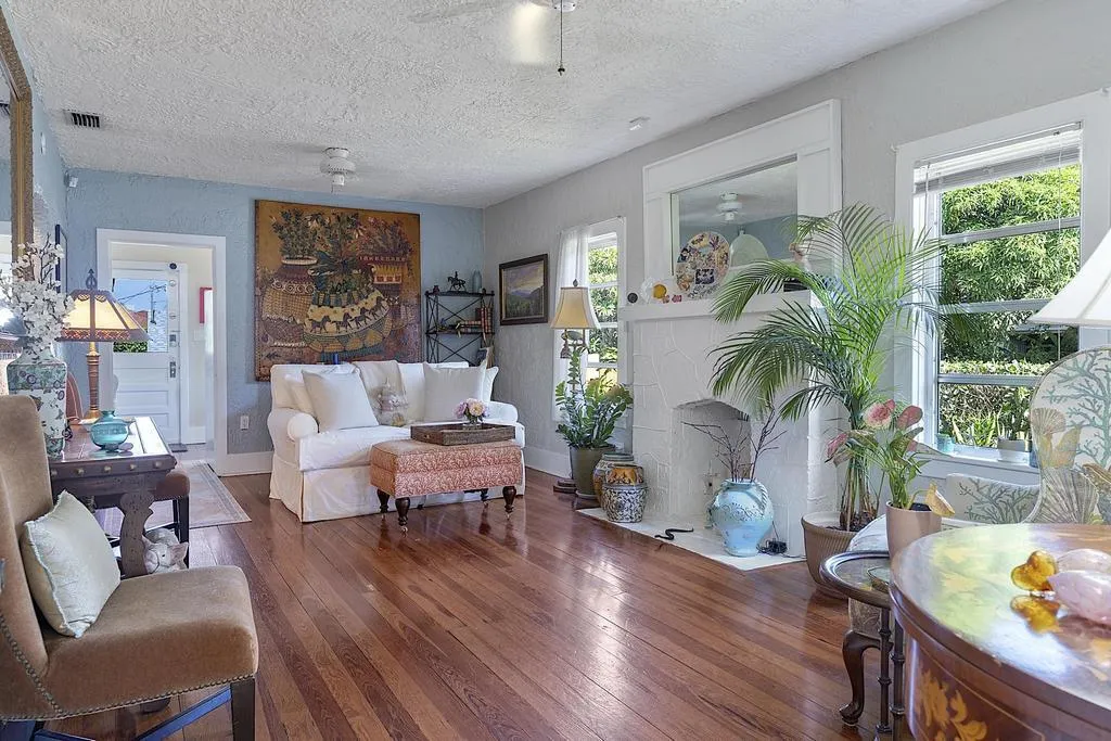 629 N. Lakeside Drive - 025