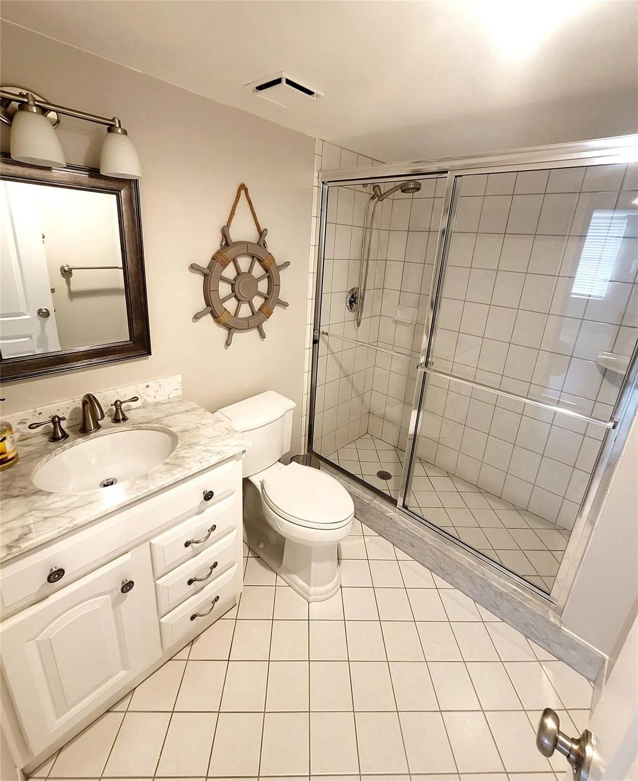 2nd bathroom, walk-in shower