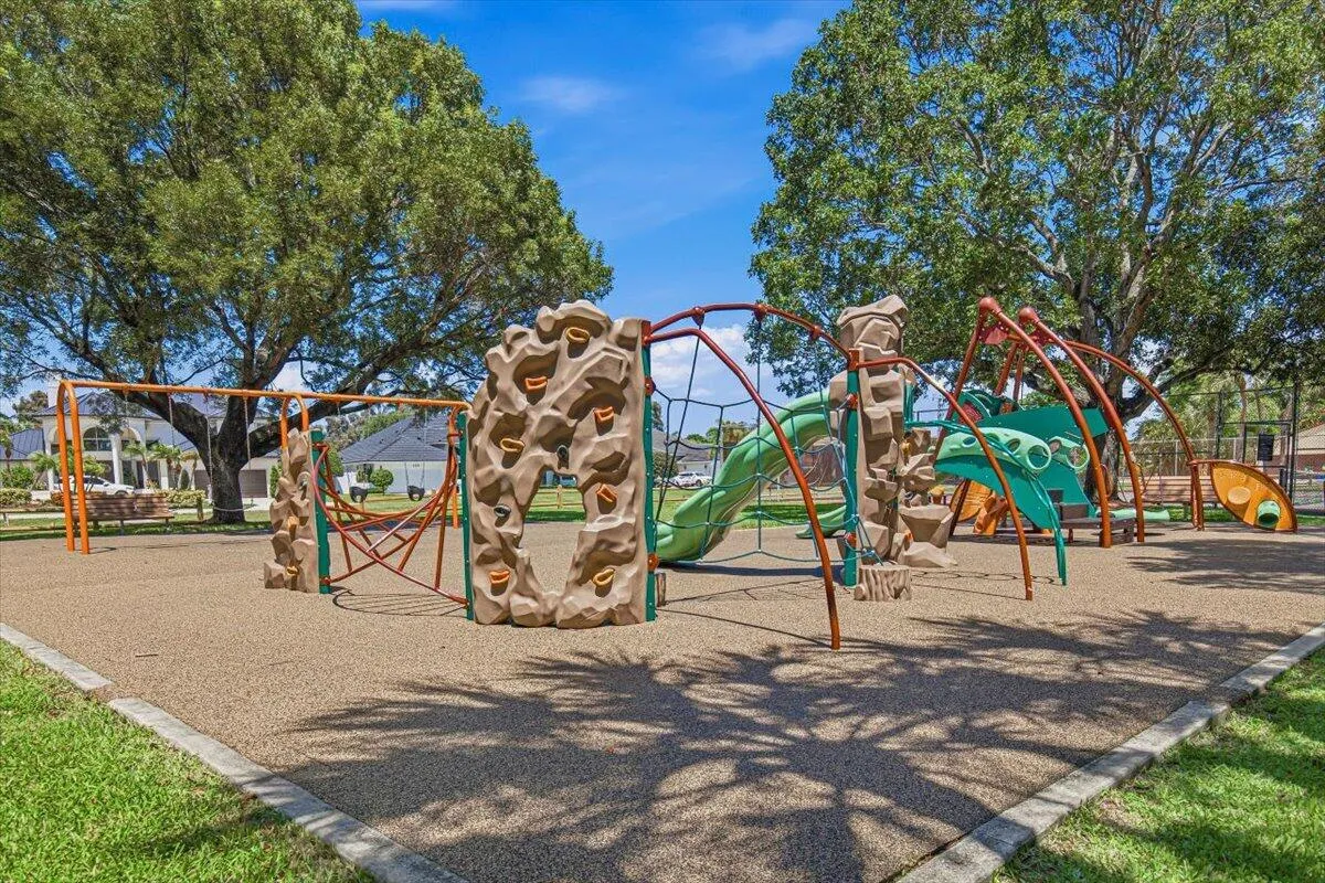 12-Playground