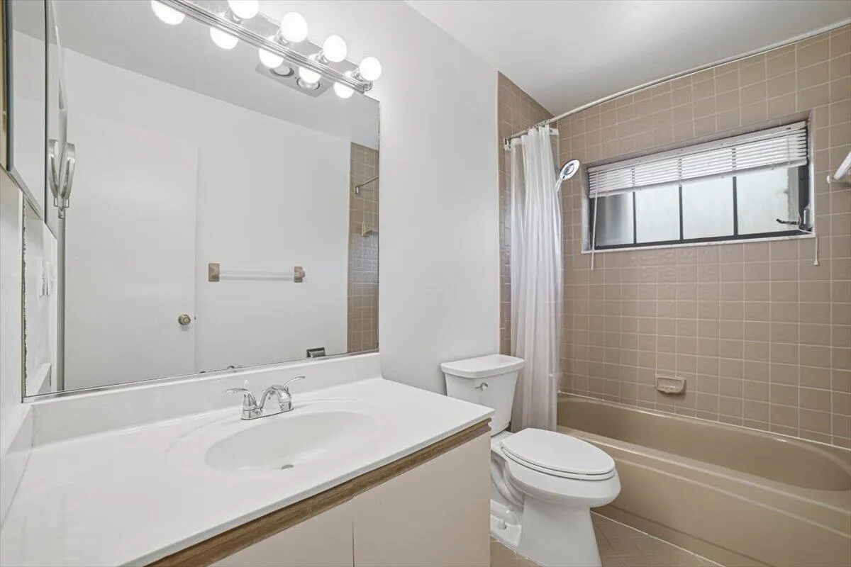 21-Bathroom
