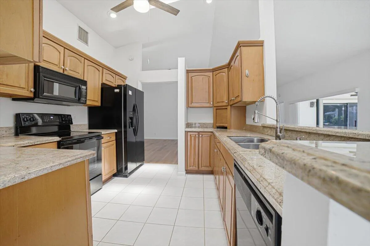 04-Kitchen