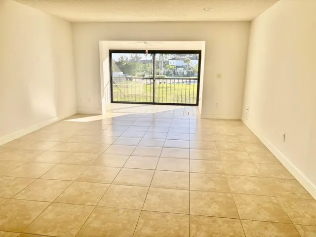 LivingnRoom