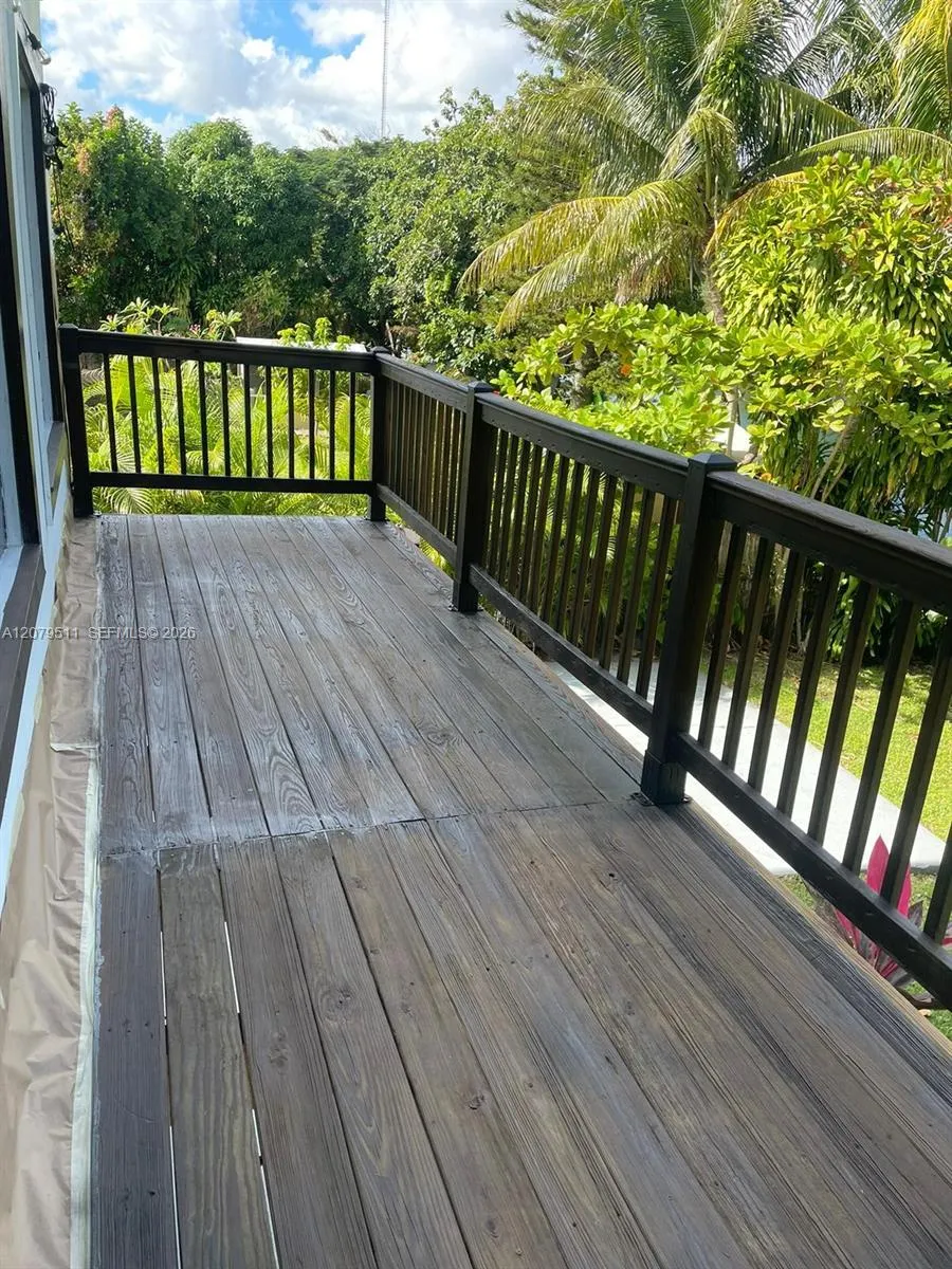 balcony