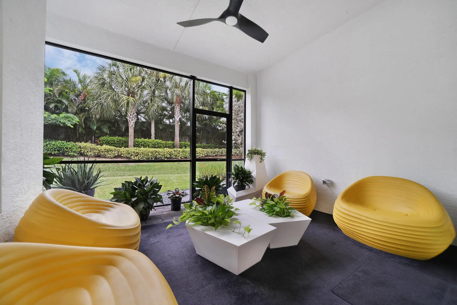 SCREENED IN LANAI
