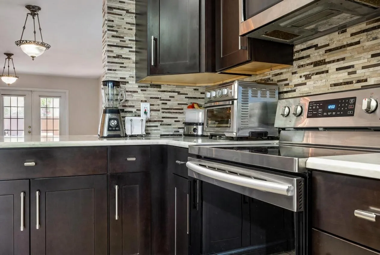 Kitchen Pic 3