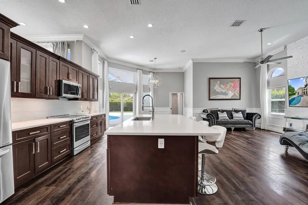 Kitchen/Family Room