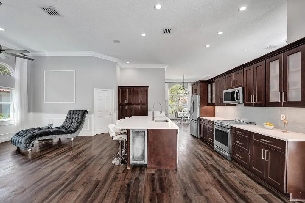 Kitchen/Family Room