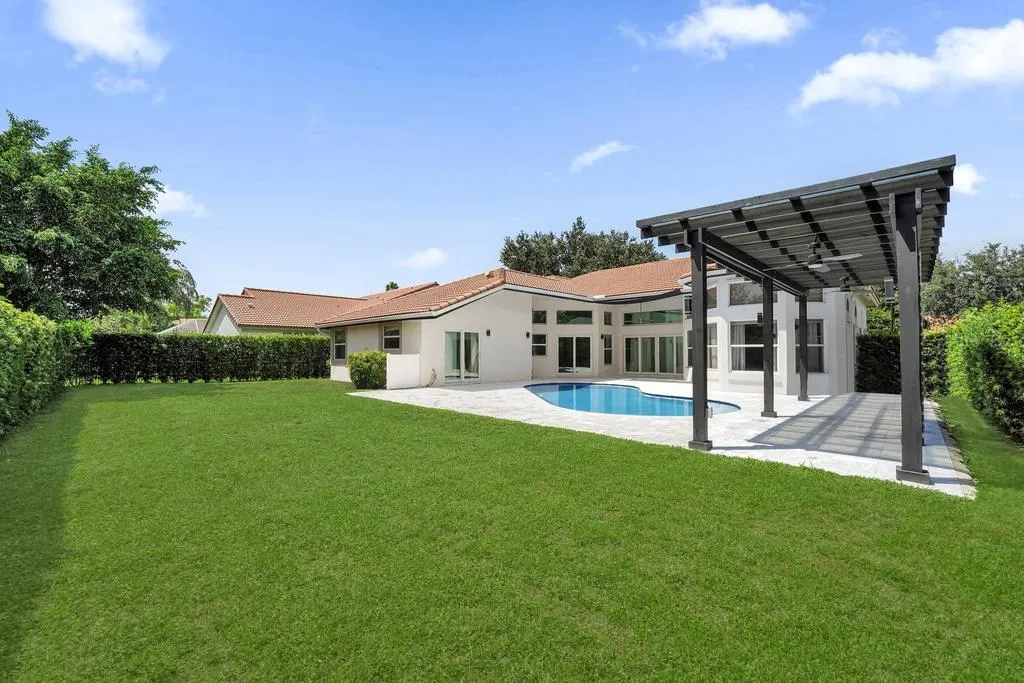 Fenced Yard