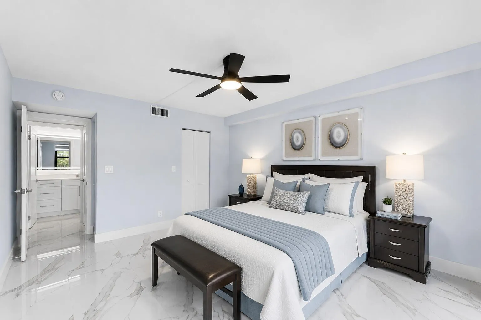 Large guest 2nd bedroom that can serve multiple uses. Ensuite with private full bathroom. Accessories virtually staged.