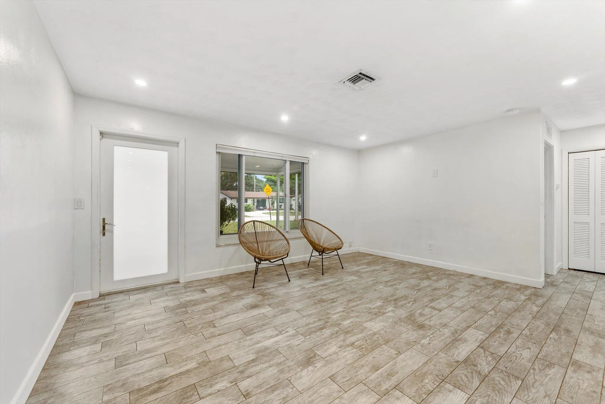 Living room/Dining Room