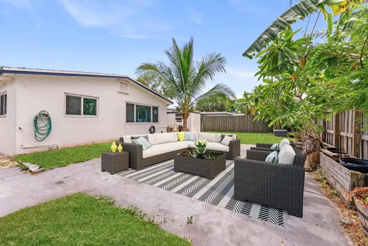 Virtual Staging Back Patio