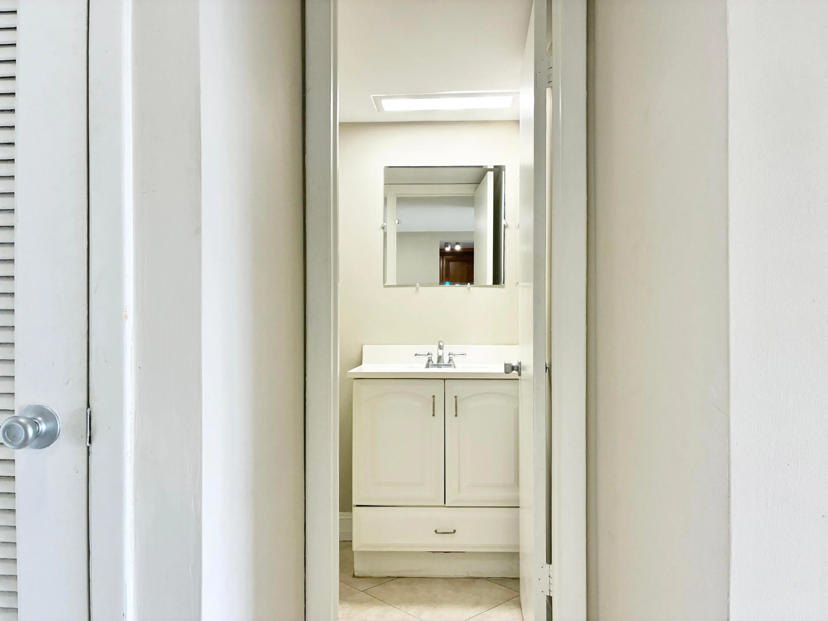 Guest Half Bath