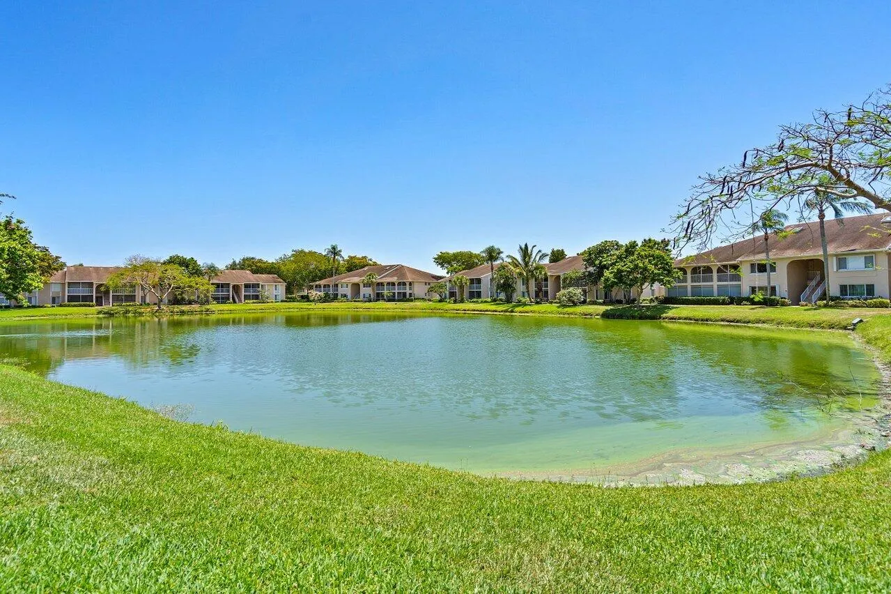 028-13770OneidaDrive-D2-DelrayBeach-FL-3