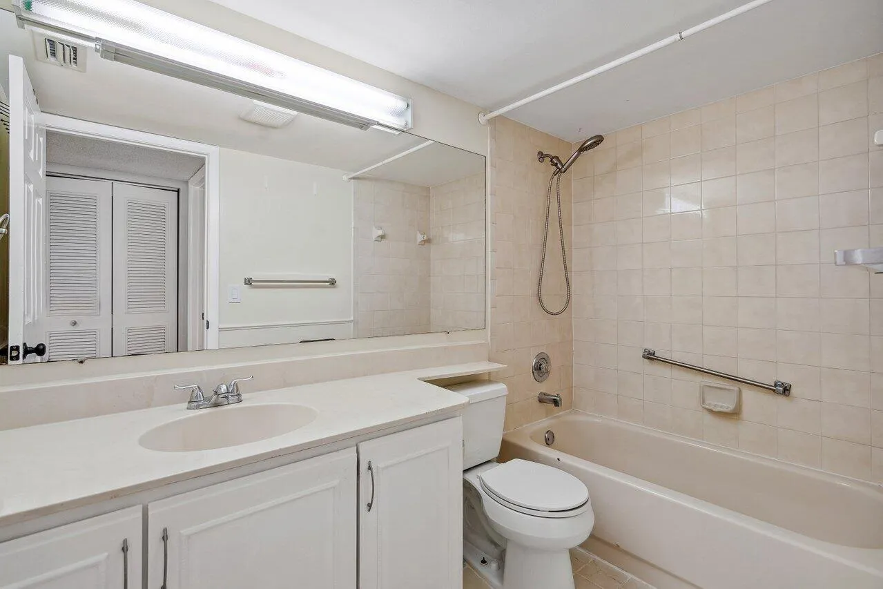 016-13770OneidaDrive-D2-DelrayBeach-FL-3