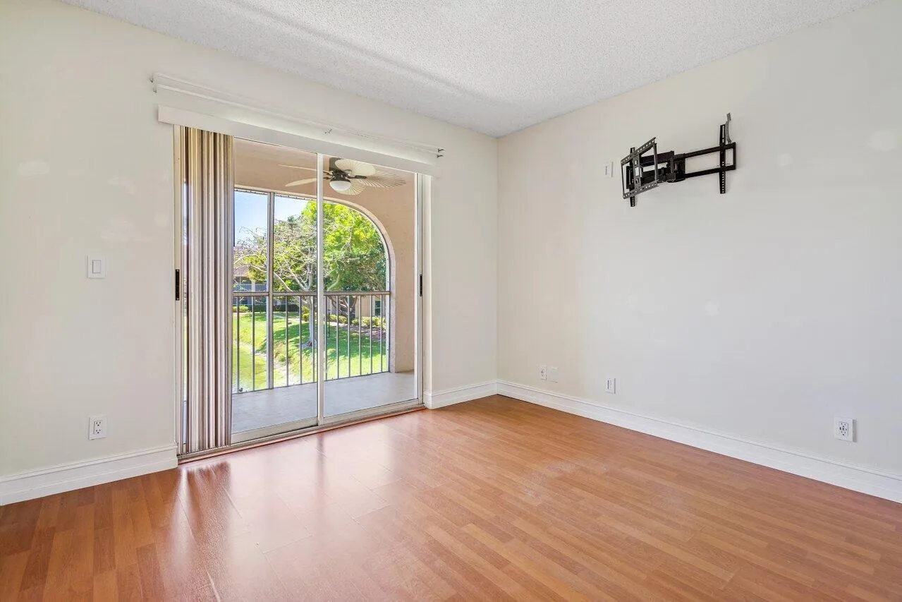 023-13770OneidaDrive-D2-DelrayBeach-FL-3