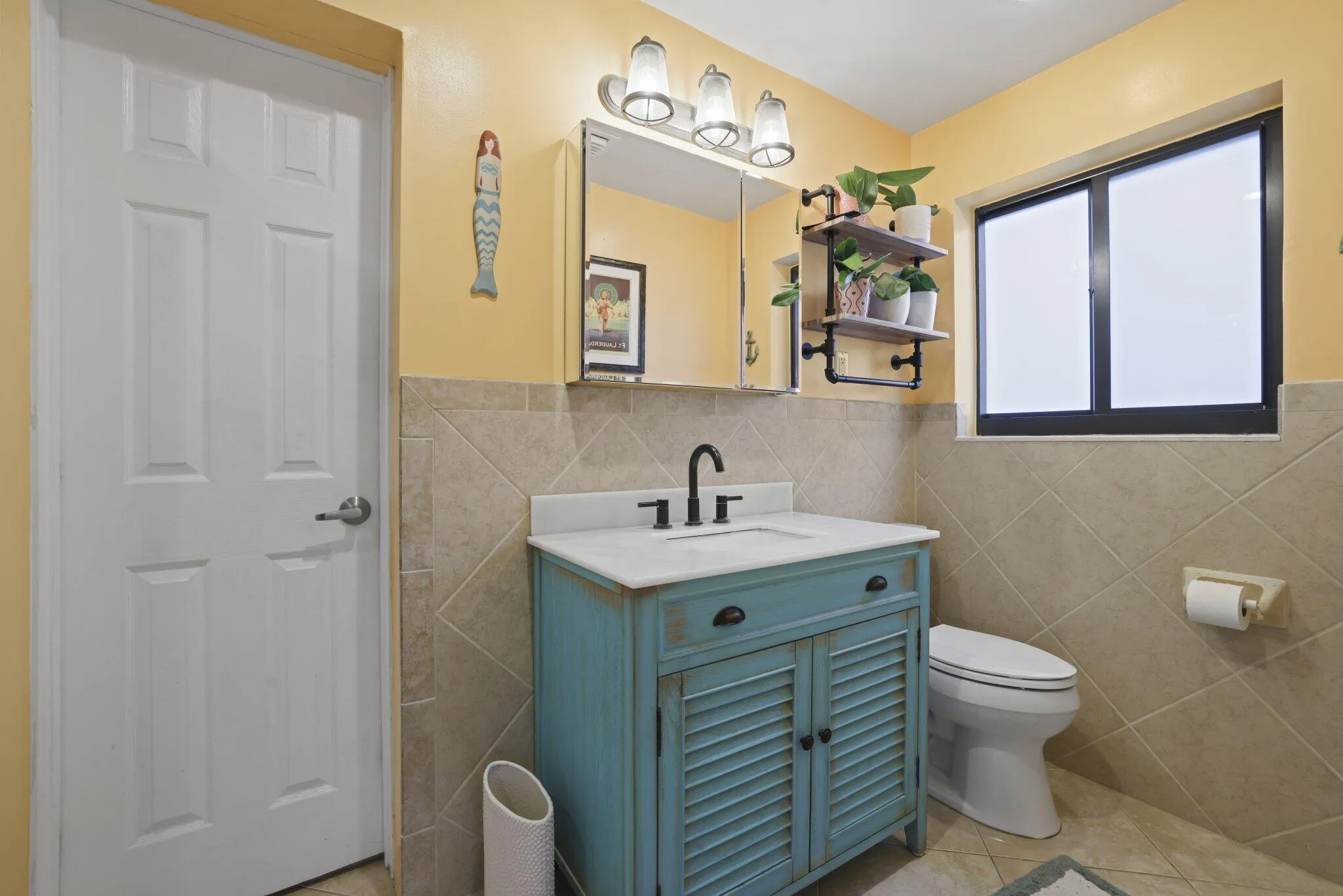 2332 NE 17th Ter - 55.jpg-SMALL