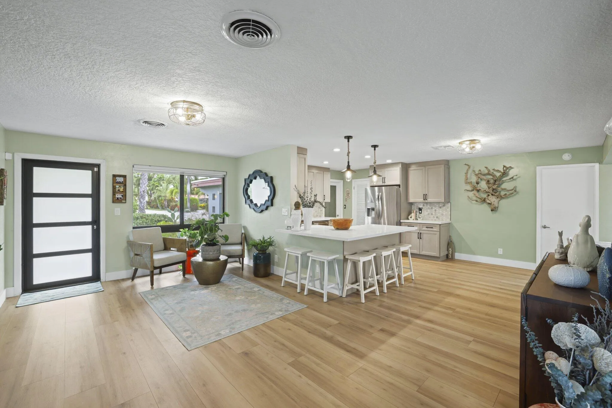 2332 NE 17th Ter - 19.jpg-SMALL