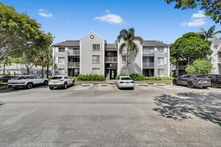 520 SW 111th Ave U301-13