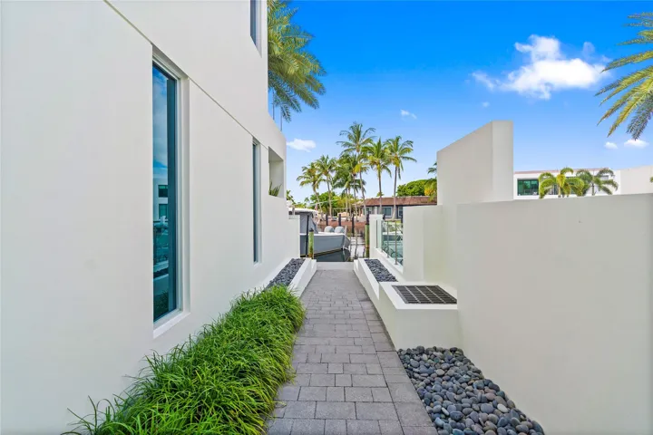 A remarkable luxury townhome rental that redefines upscale living in the heart of Lauderdale By The Sea. This beautifully designed 3,027 sq. ft residence features 4 spacious beds & 4.5 baths, making it perfect for families or those who love to entertain.The home also offers an outdoor kitchen and BBQ area, along with a private plunge pool that invites relaxation and fun. For boating enthusiasts, a boat slip is also available for rent. Easy access to a plethora of amenities, beach, dining, & entertainment.