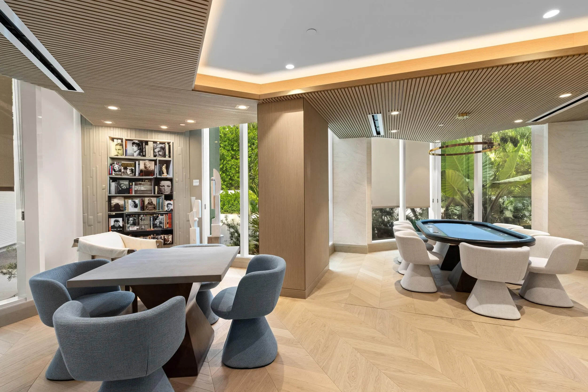 Presidential Place Lounge