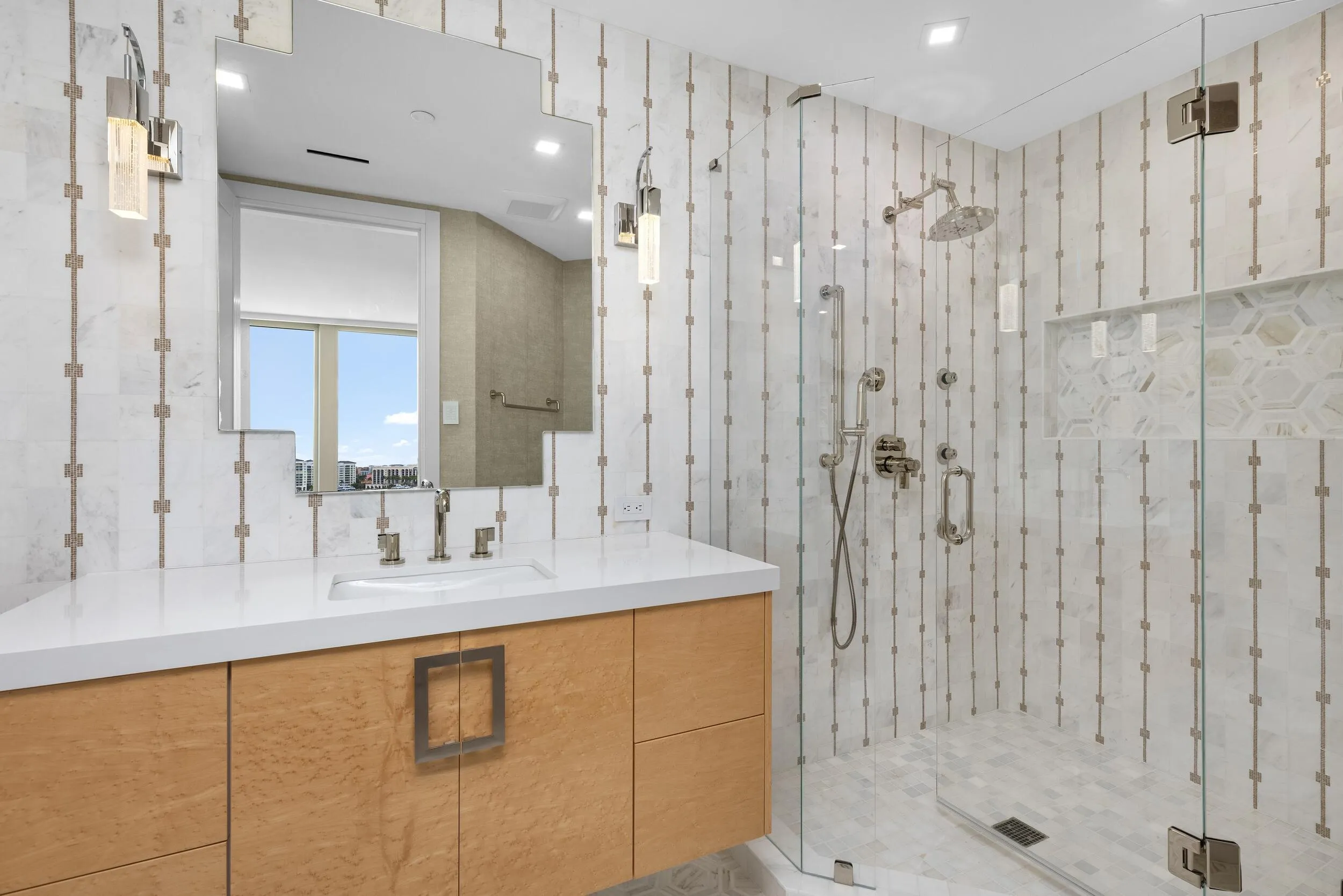 Office/ Guest Bath