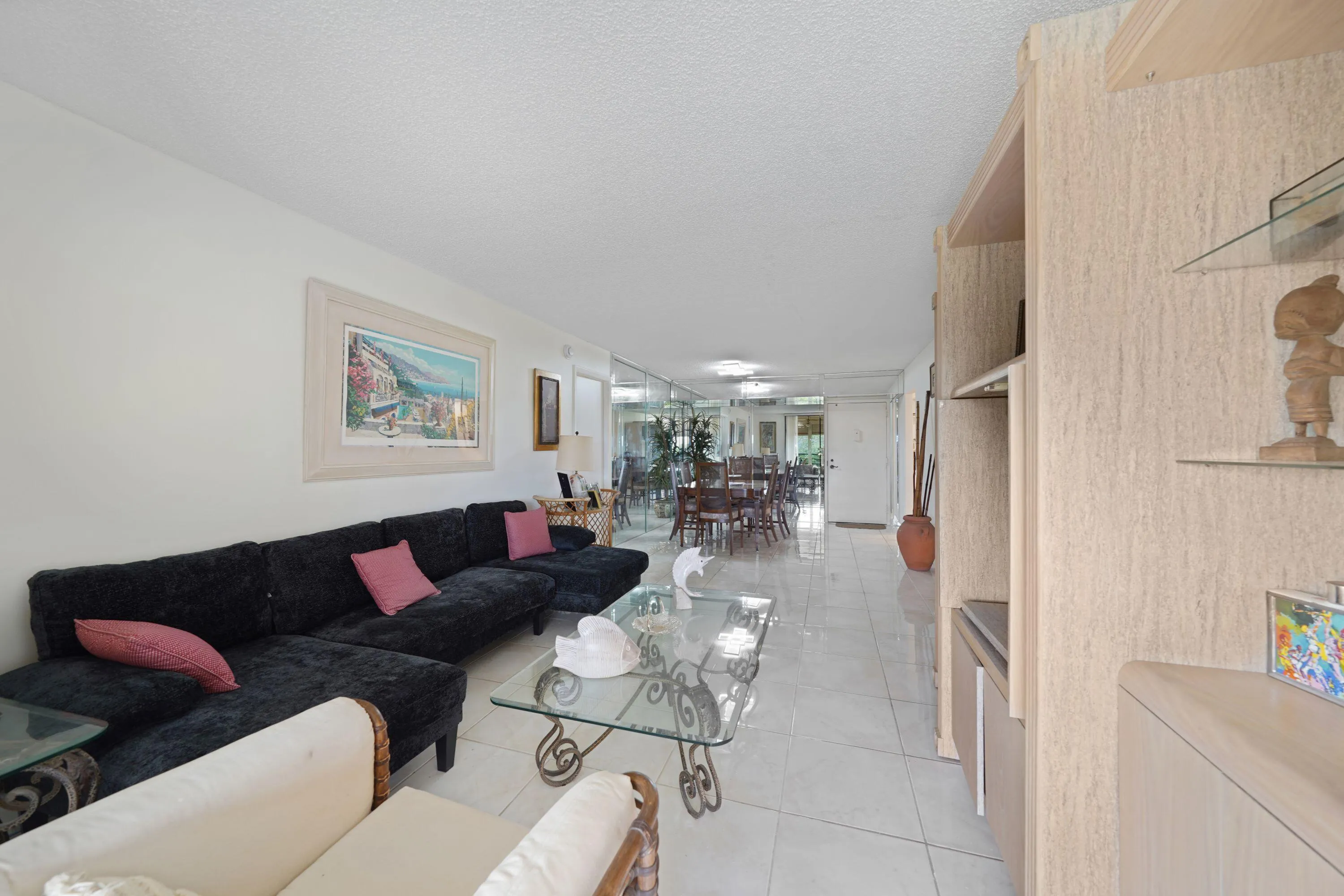Living/Dinning Area