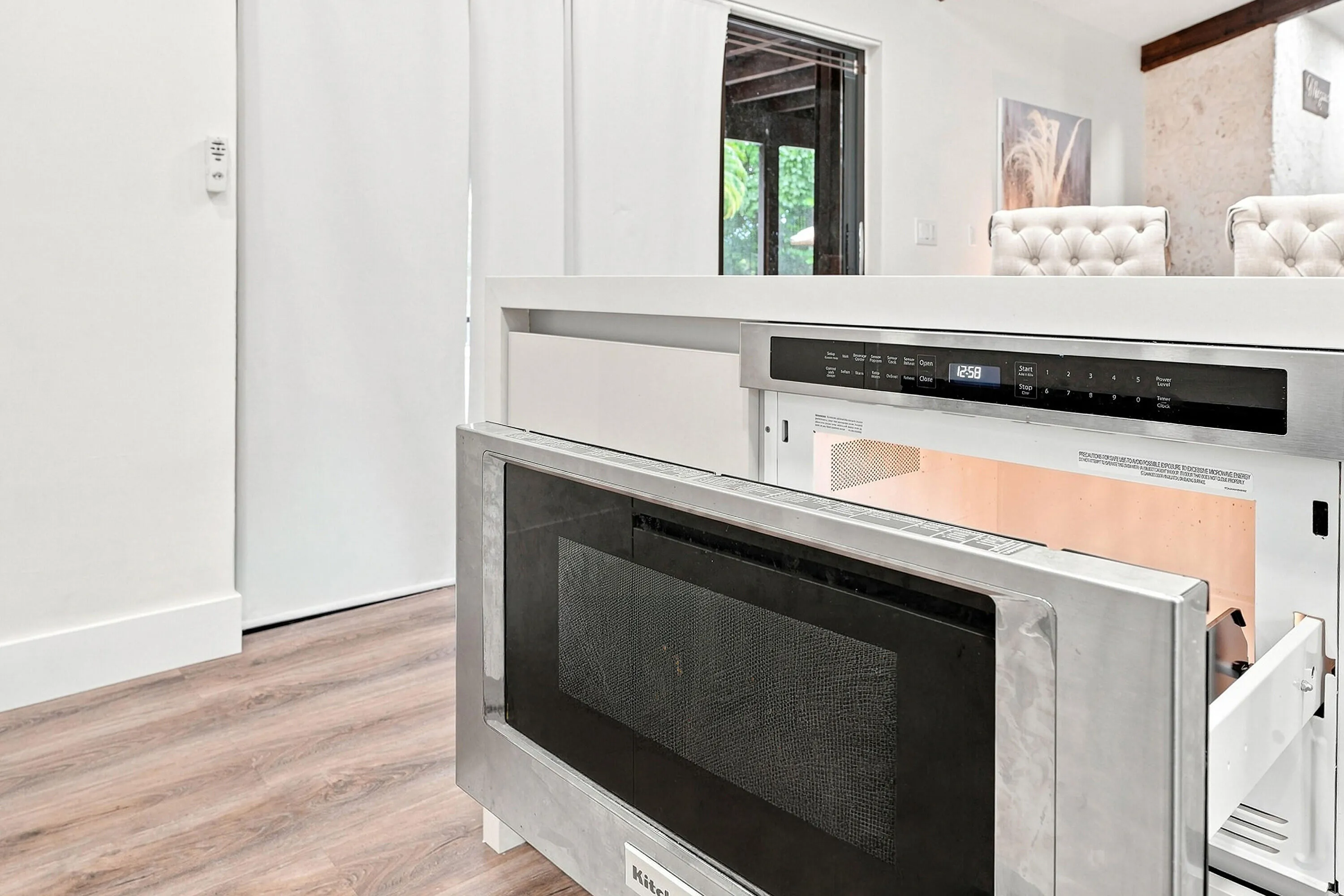 Microwave and Lift Cabinet