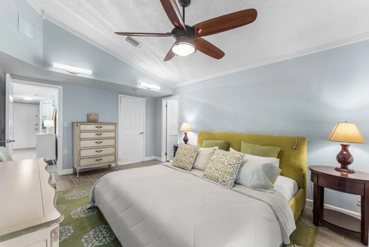 022-559Northwest38thTerrace-DeerfieldBea