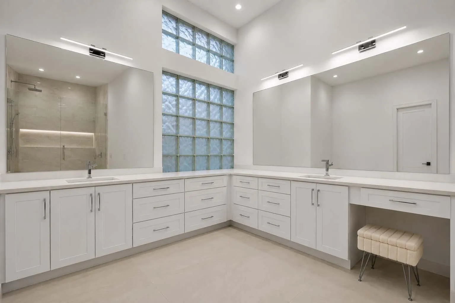 AI generated mirrors