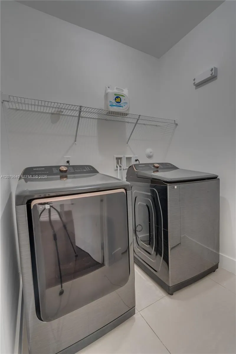 Property photo 77