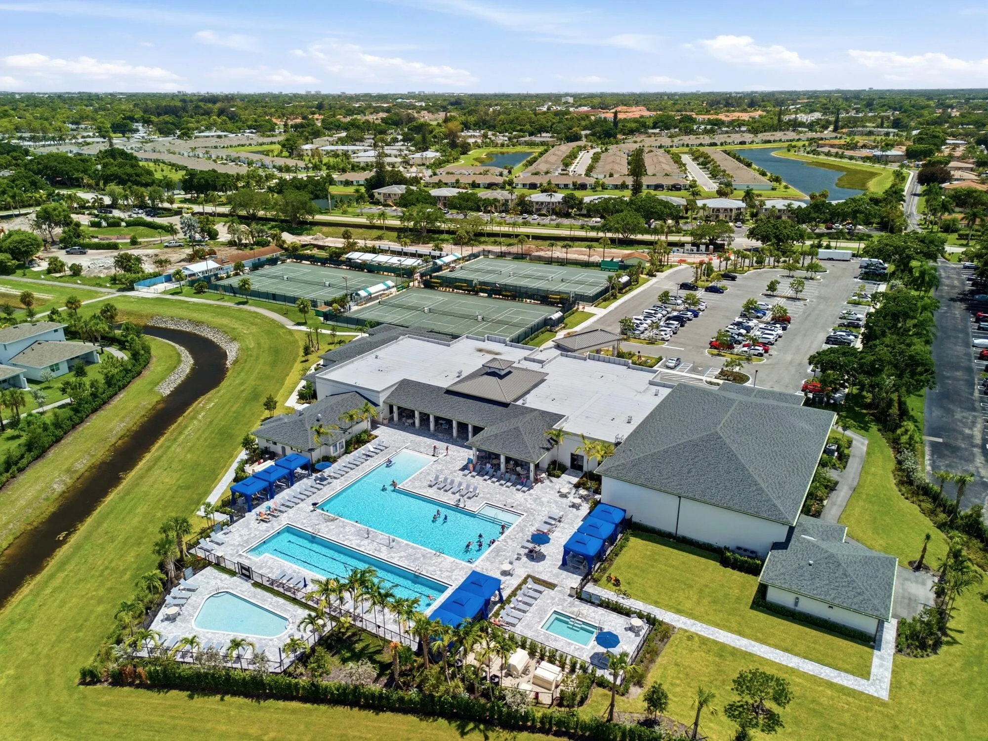 Clubhouse/Pool