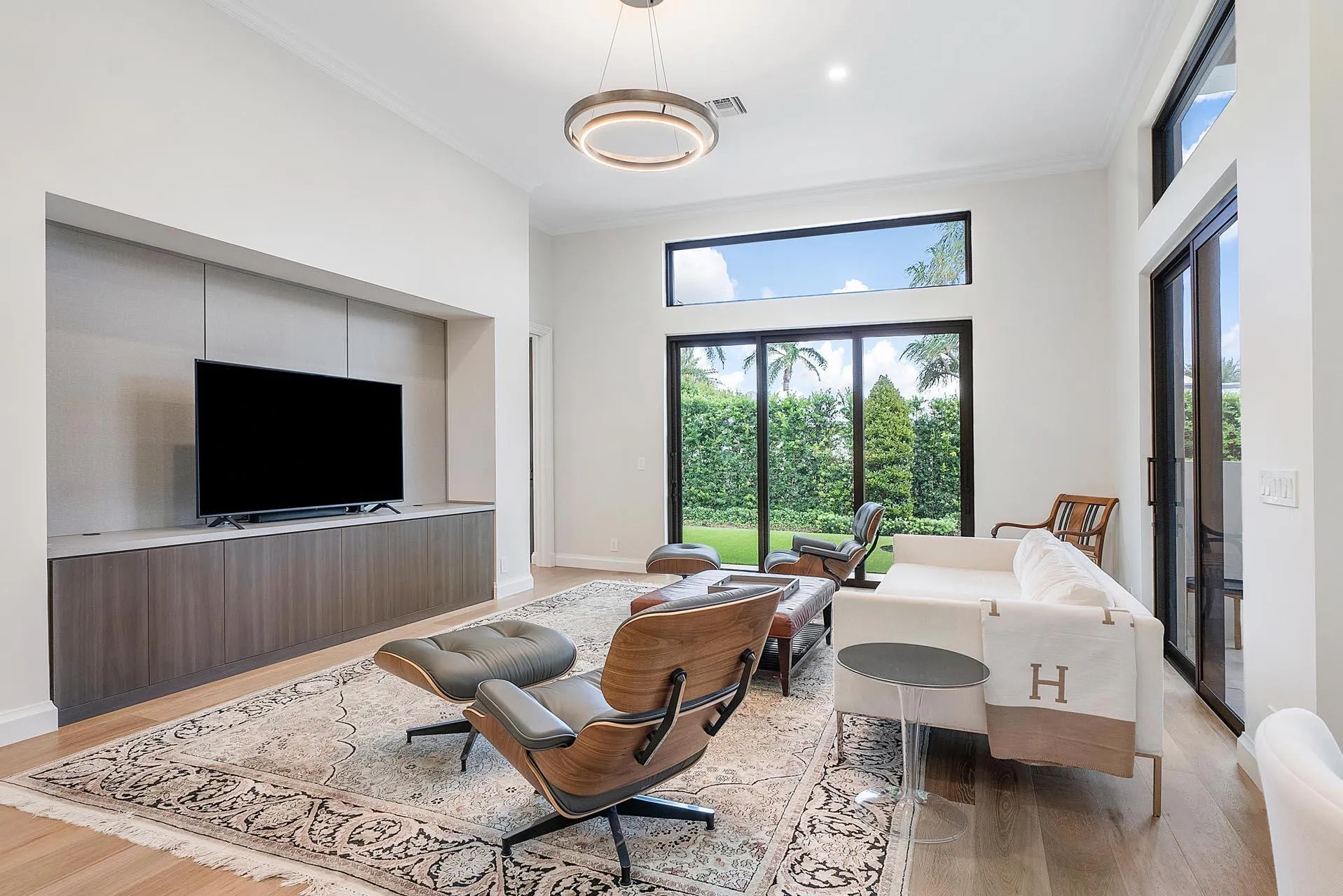 2212_Acorn_Palm_Road_23