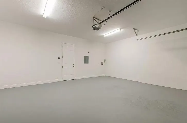 Garage 1