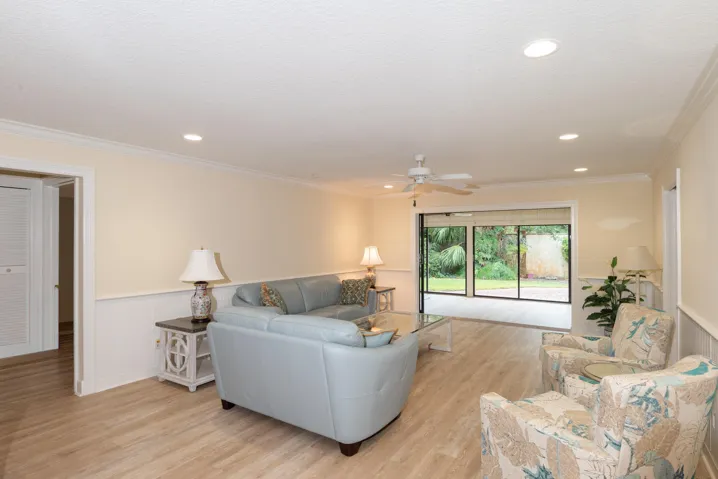 © Clark-2918 SE Fairway West-005