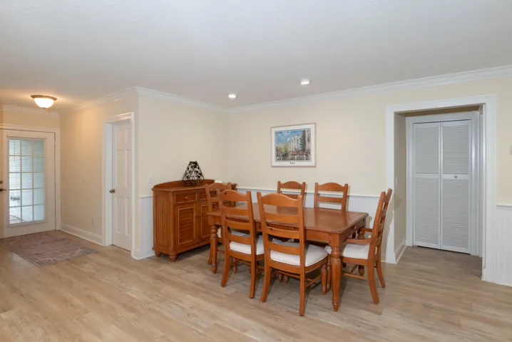 © Clark-2918 SE Fairway West-006