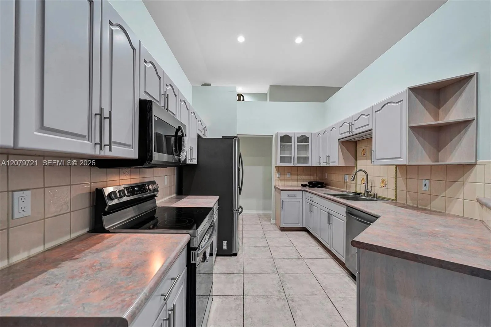 Property photo 122