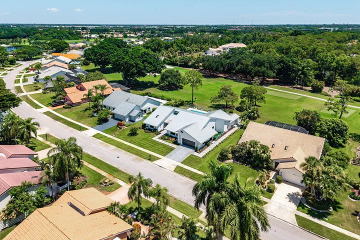 076-10574BocaWoodsLane-BocaRaton-FL-3342