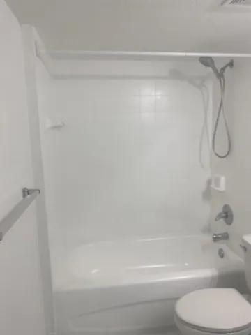 2nd Bathroom/Guest Shower