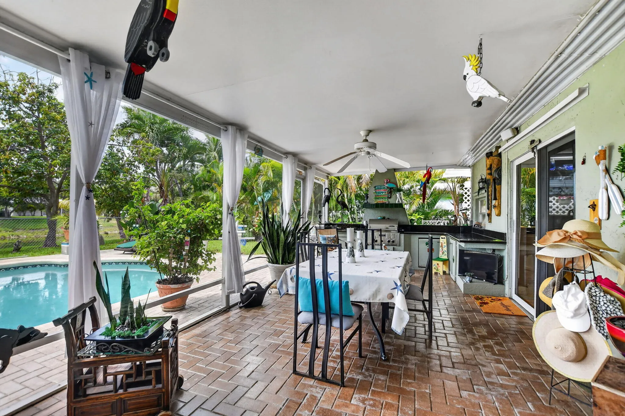 11078 patio 2