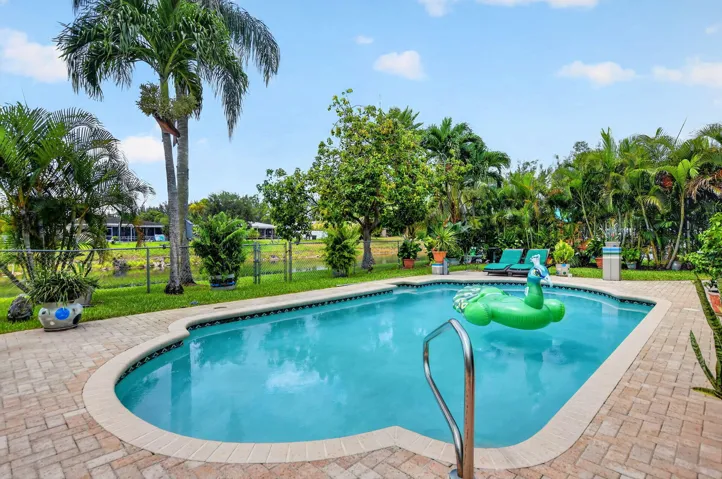 11078 pool 2