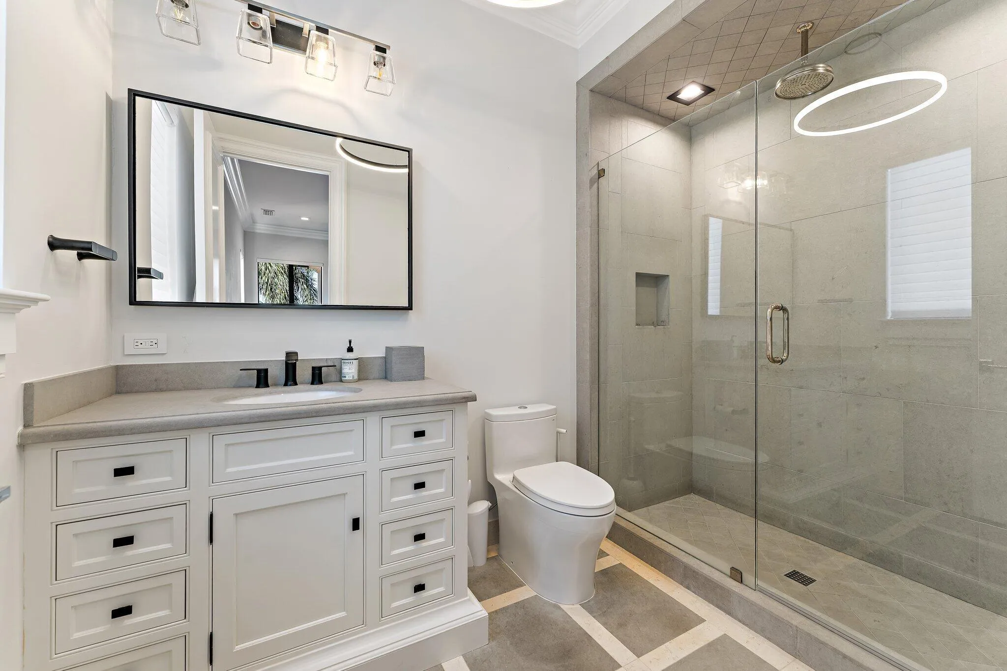 2nd FL Guest Bath